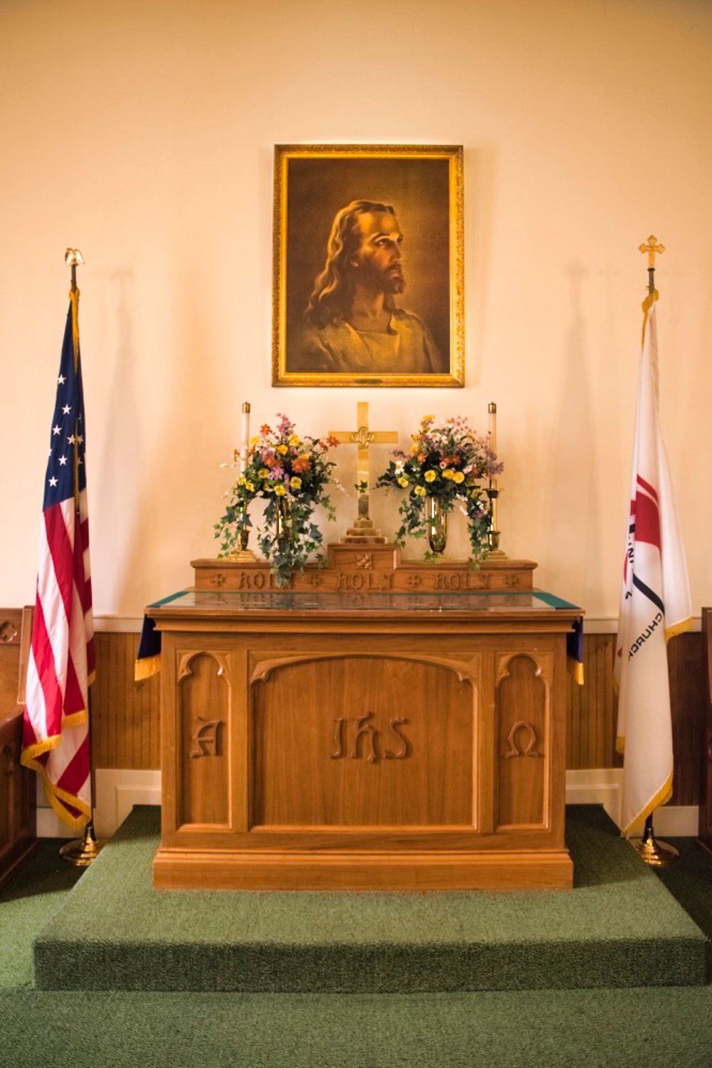 Pfoutz Valley Church altar